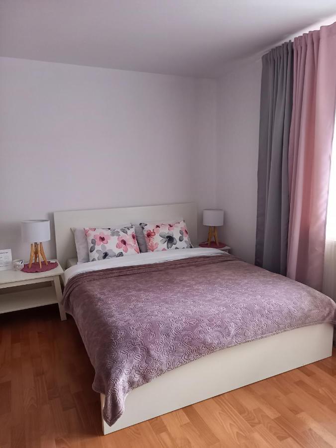 Apartamenty Agat Pieszyce Bagian luar foto