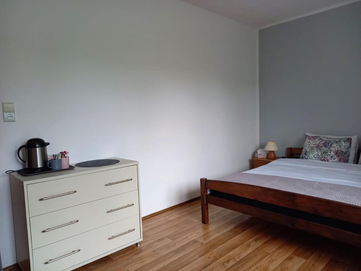 Apartamenty Agat Pieszyce Bagian luar foto