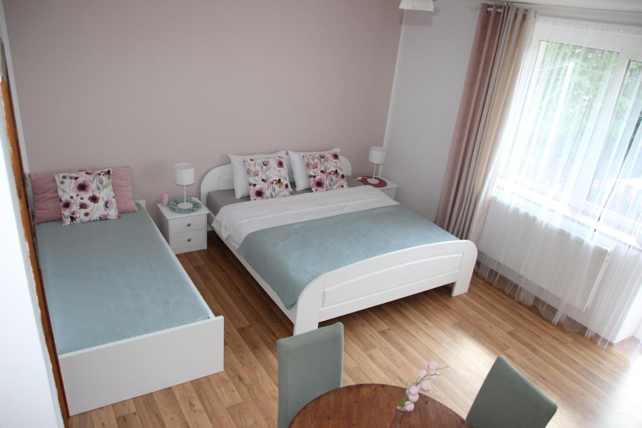 Apartamenty Agat Pieszyce Bagian luar foto
