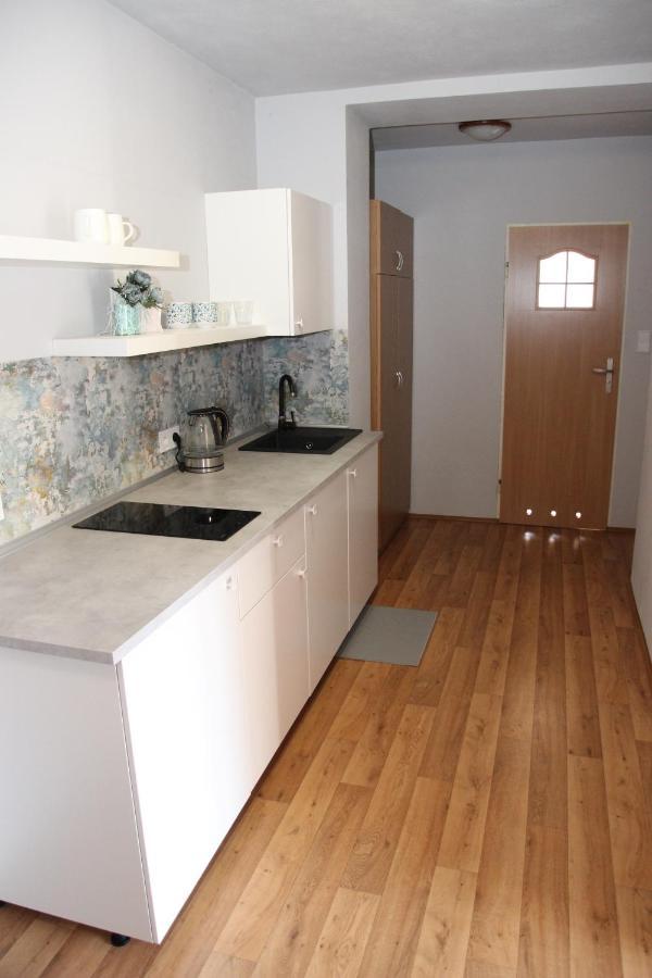 Apartamenty Agat Pieszyce Bagian luar foto